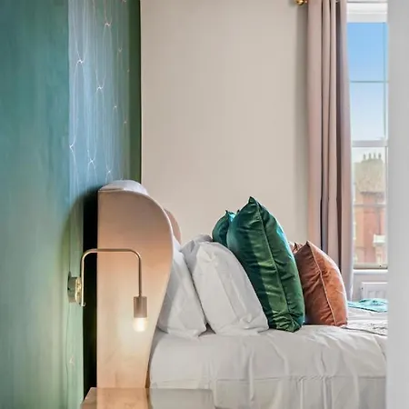 בית נופש The Artist Abode In - Hot-tub - Parking *