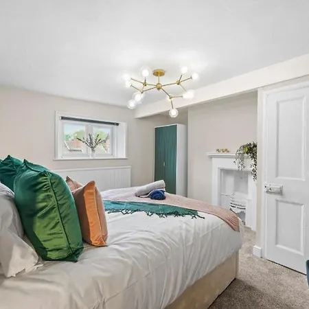 The Artist Abode In - Hot-tub - Parking בית נופש *