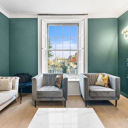 The Artist Abode In - Hot-tub - Parking 惠特比