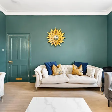 The Artist Abode In - Hot-tub - Parking